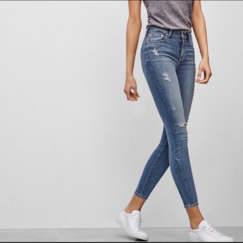 ‘The Castings’ Super High Rise Distressed Skinny Jeans